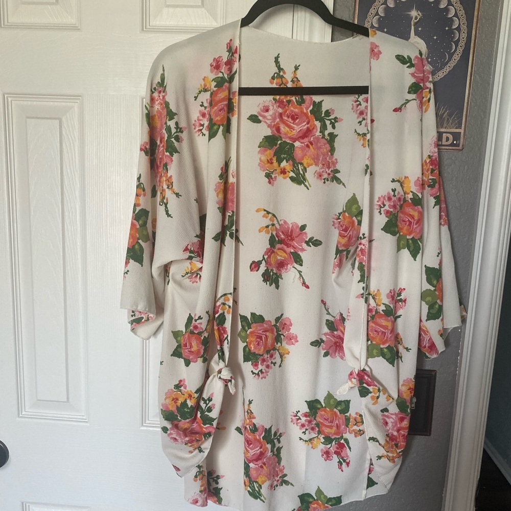 Small floral kimono